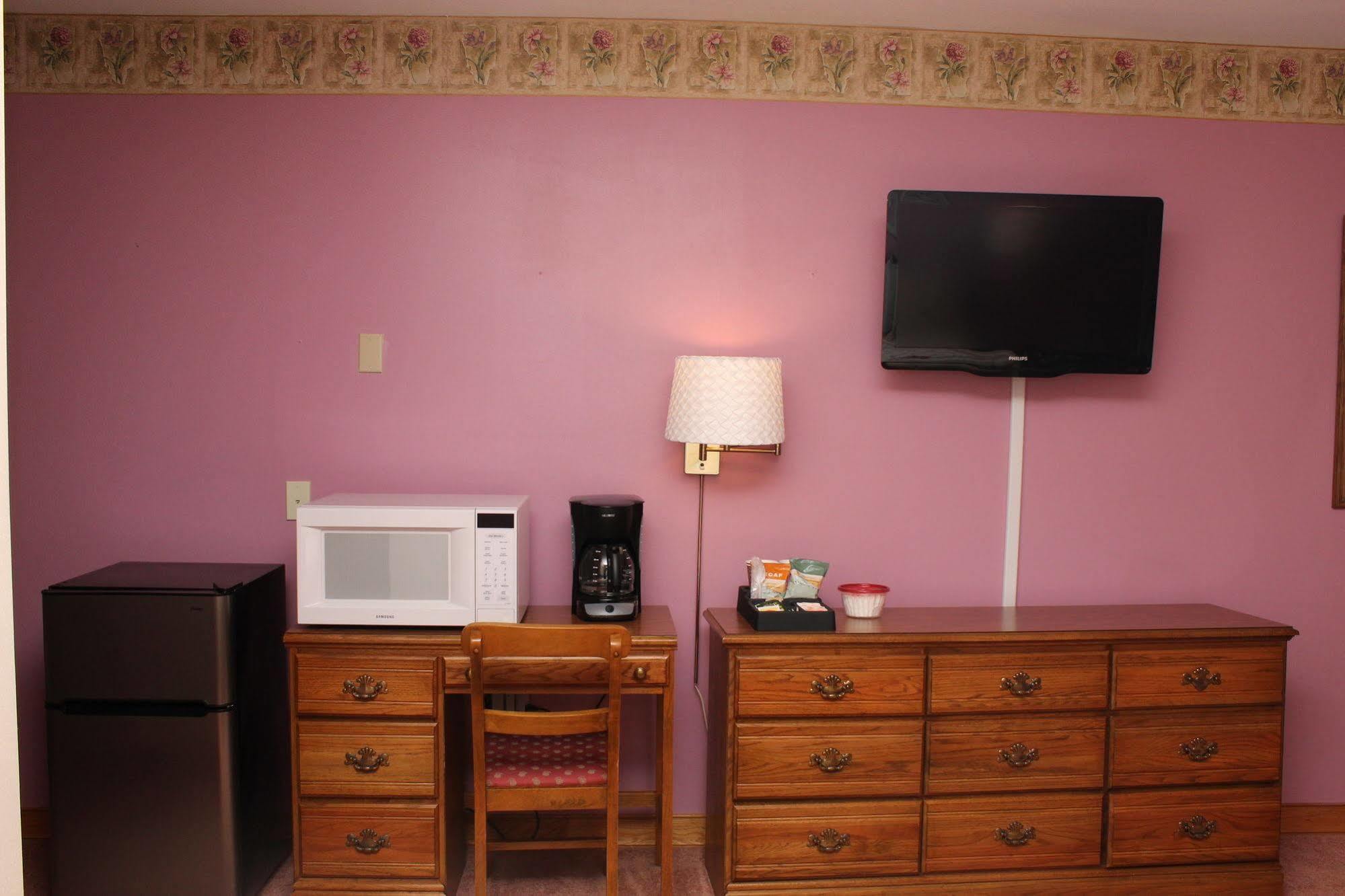 Blue Spruce Motel Масена Екстериор снимка